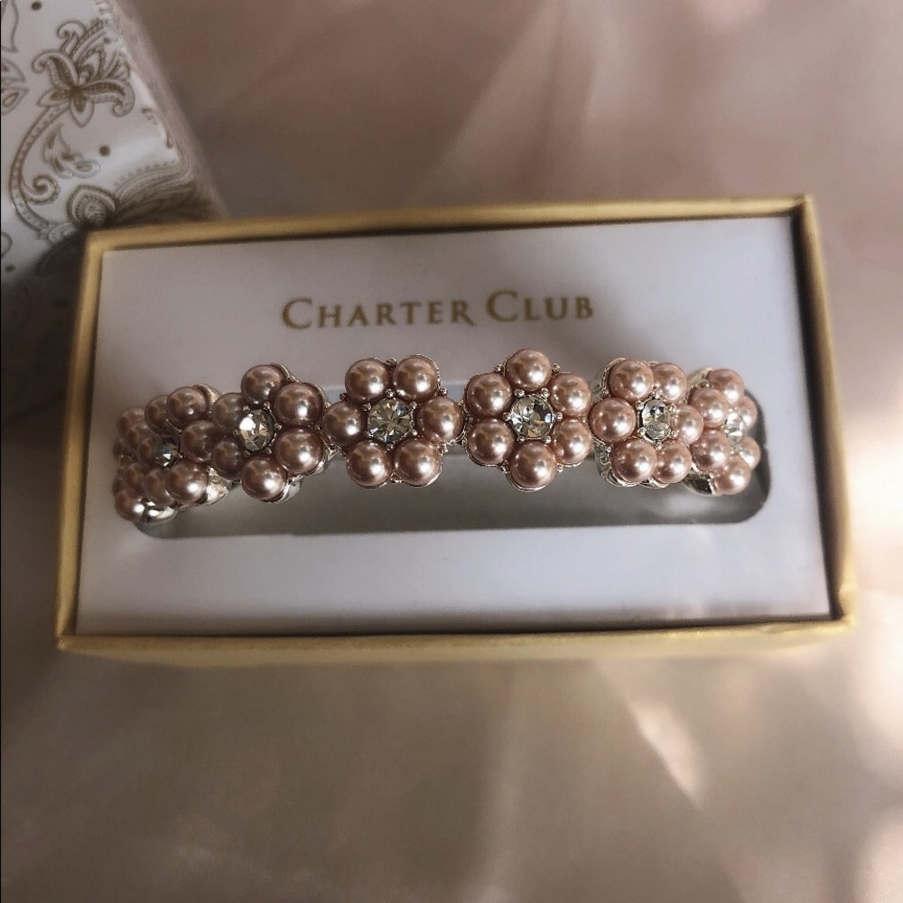 Pear flower bracelet